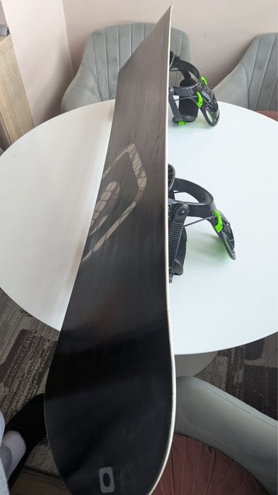 Option Chris Dufficy Pro Model Snowboard 2007 cu legături Raven.