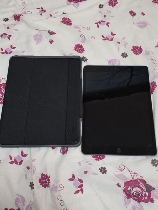 Ipad 8th gen 32gb + husa