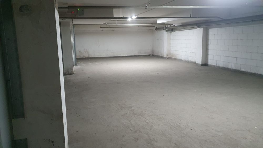 Продается склад  - помещение в паркинге