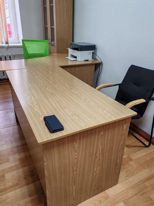 Продам офисную мебель