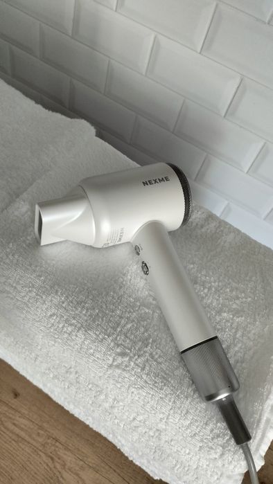 Продается комплект полотенец + фен.