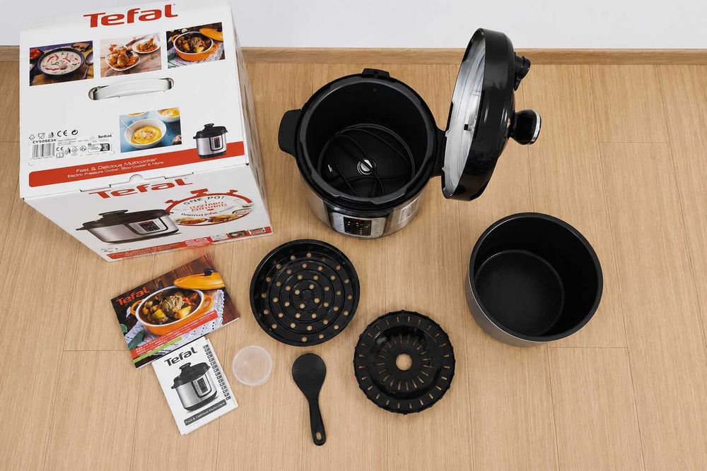 Multicooker Tefal One Pot 6L, 25 programe - folosit o singura data, complet