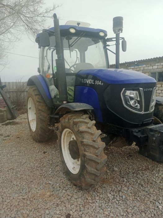 Трактор Ловол 904
