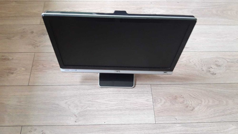 Мониторы  17 и 19 без HDMI,  22 диагональ  есть HDMI