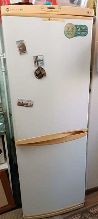 Продам холодильник