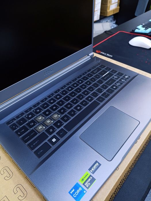 MSI Thin 15 2050