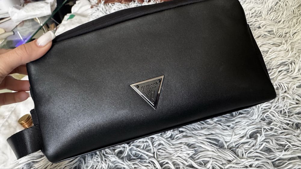 Несесер GUESS