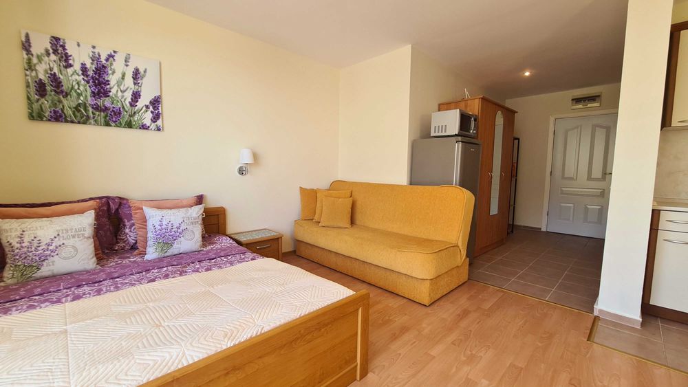 Дава се под наем Едностаен апартамент в Свети Влас - 42 кв.м за 200 € - Снимка #1