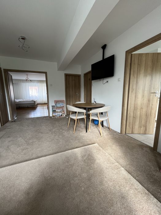 apartament de inchiriat