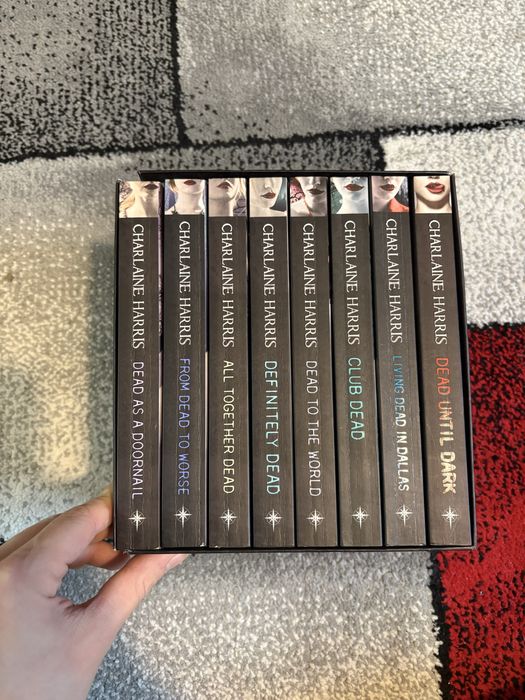 Книги на български и английски