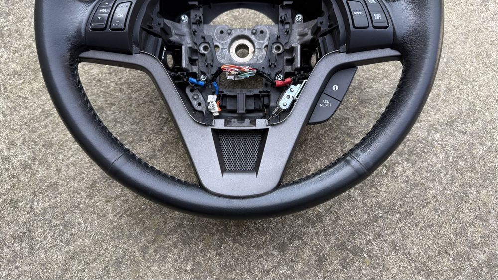 Продавам мулти волан за Honda CRV 3 - Оригинален