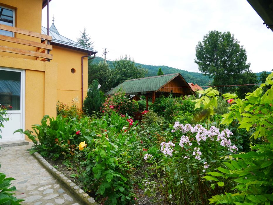 Casă cu teren de vânzare – sat Slobozia, comuna Stoenești, jud. Argeș – 30.000 €