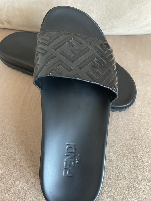 Мъжки чехли Fendi