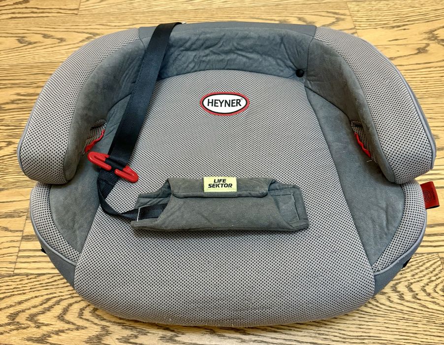 Премиальный немецкий автобустер HEYNER SafeUpFix Comfort XL. (22-36кг)