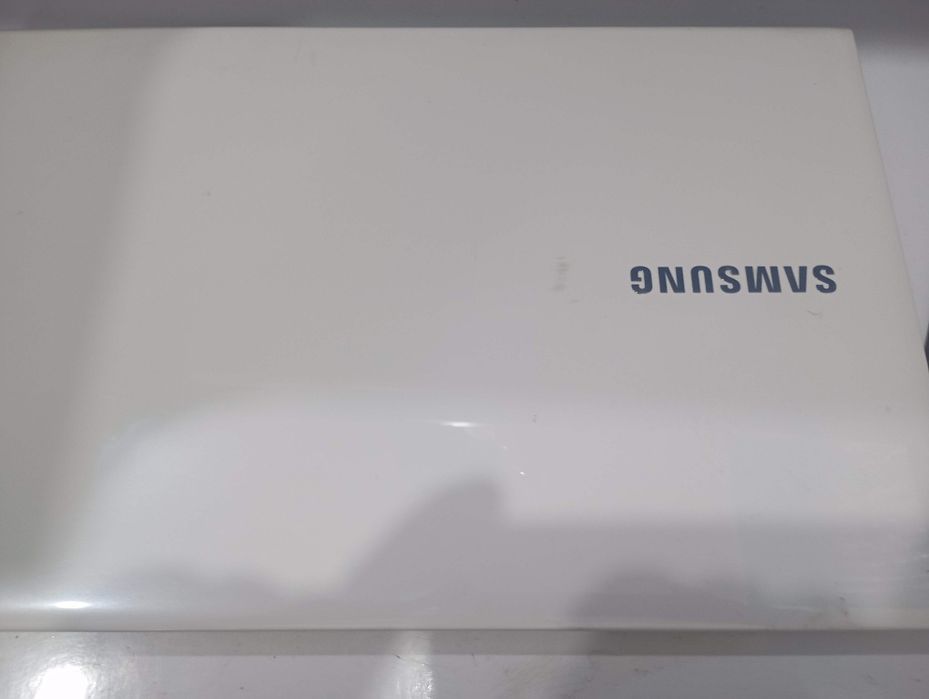 Продам ноутбук Samsung, Core i-5-3230m, ddr-4gb, ssd 120 gb