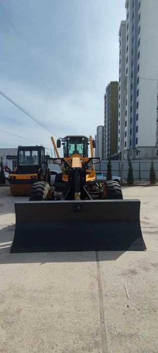 Америка сифатида автогрейдер истаганларга CLG4180D таклиф киламиз!