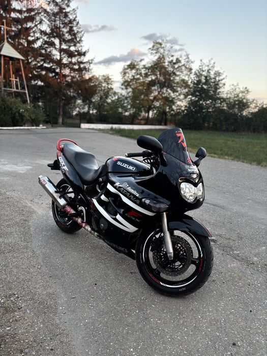 Vând Suzuki GSX 750F A2