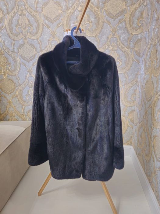 Продам норковую шубу