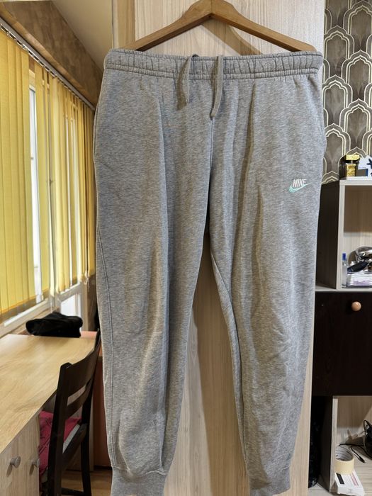 Nike Joggers Grey
