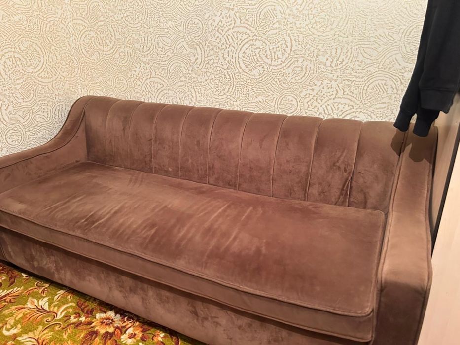 Диван в хорошем состоянии