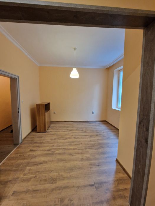 Дава се под наем  в София, Гоце Делчев -  кв.м за 450 € - Снимка #4