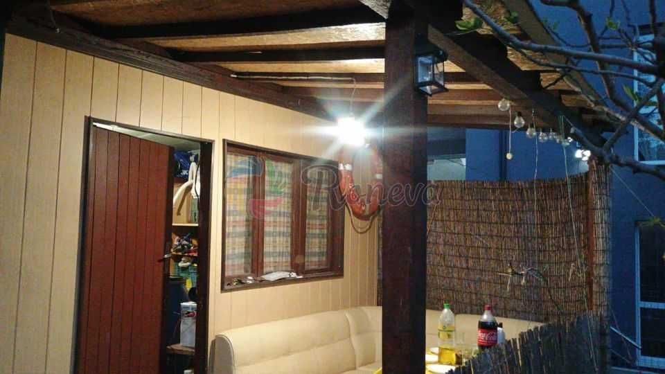 Самостоятелна къща от стоманено метална  конструкция