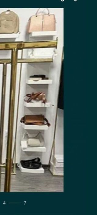 Златни щендери етажерки за аксесоари