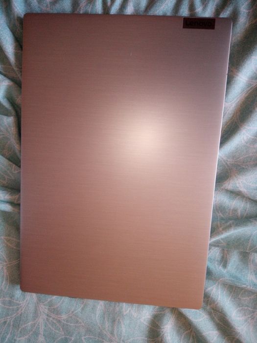 Lenovo IdeaPad 3 típusú laptop.