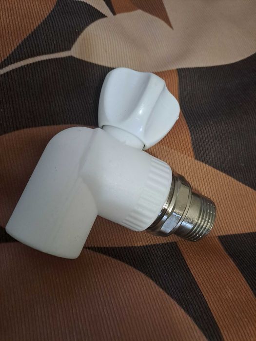 Новые краники на батарею