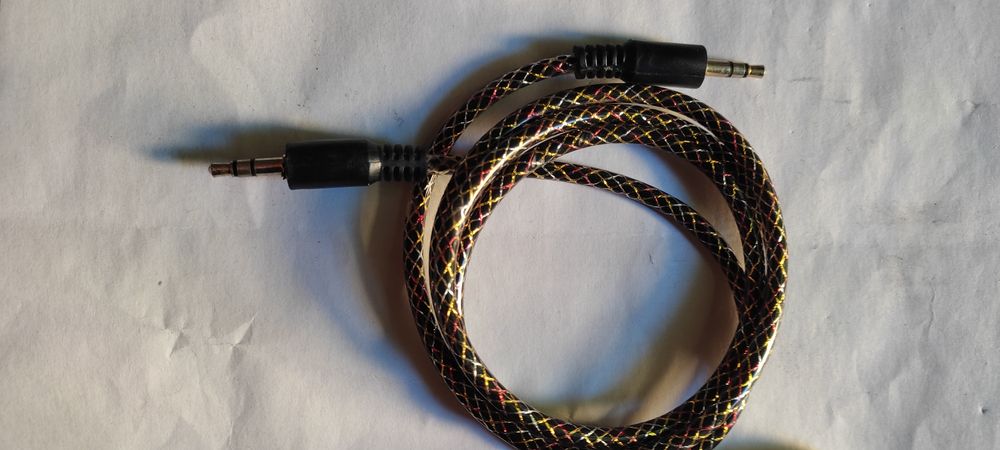 USB и AUX  смотрите на фото