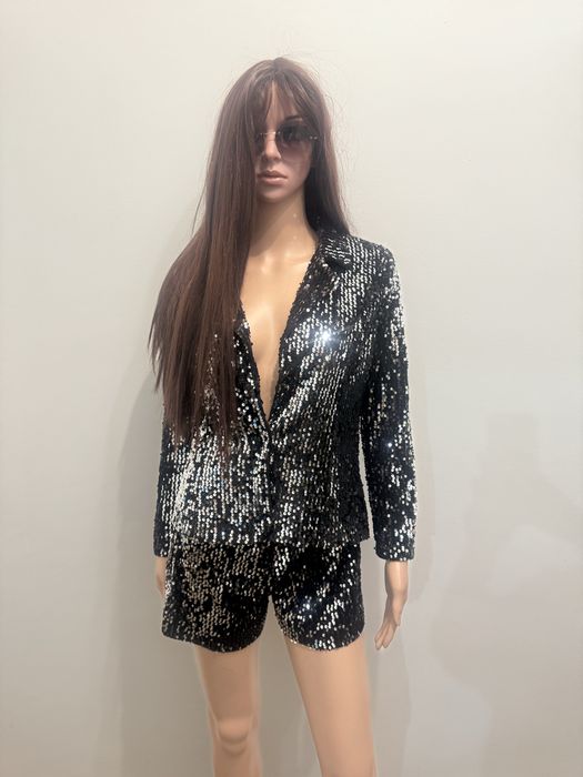 Къси панталонки със сако