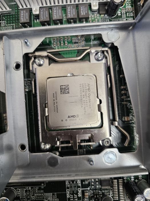 Сервер HP ProLiant DL385 G5