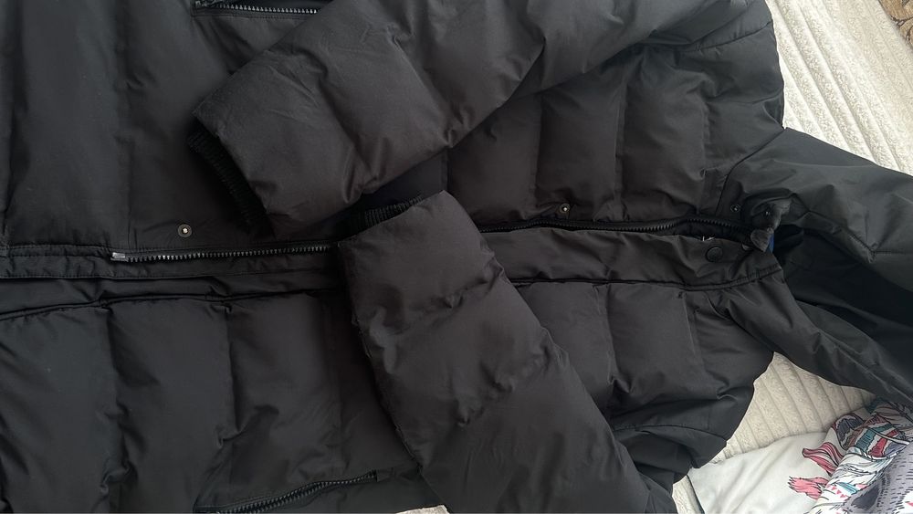 Продам детскую куртку