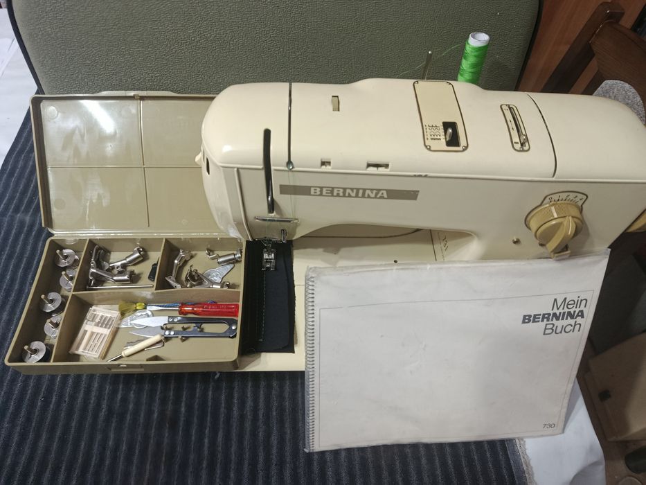 Mașina cusut Bernina 731 metal