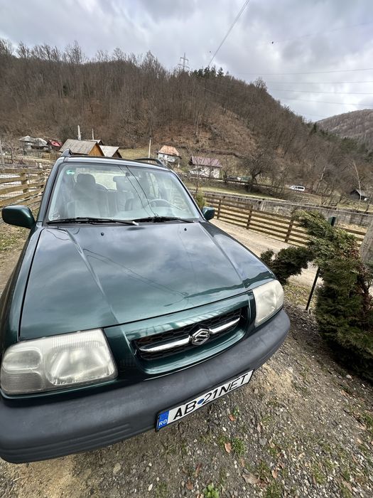 Suzuki Grand Vitara 2,5 Benzina