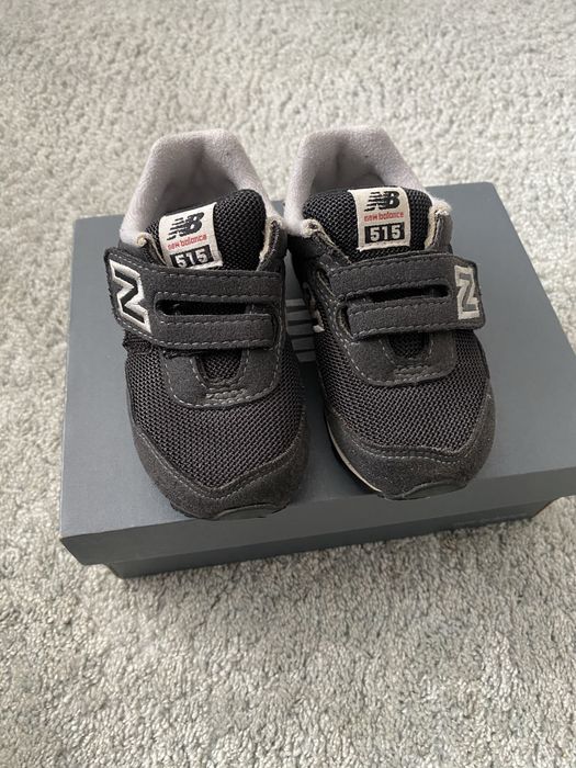 Adidasi New Balance, marimea 23