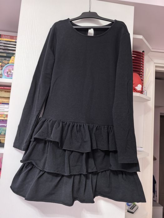 Rochie neagra Wednesday măsură 146-152