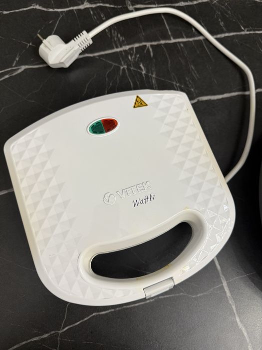 Вафельница и сендвичница