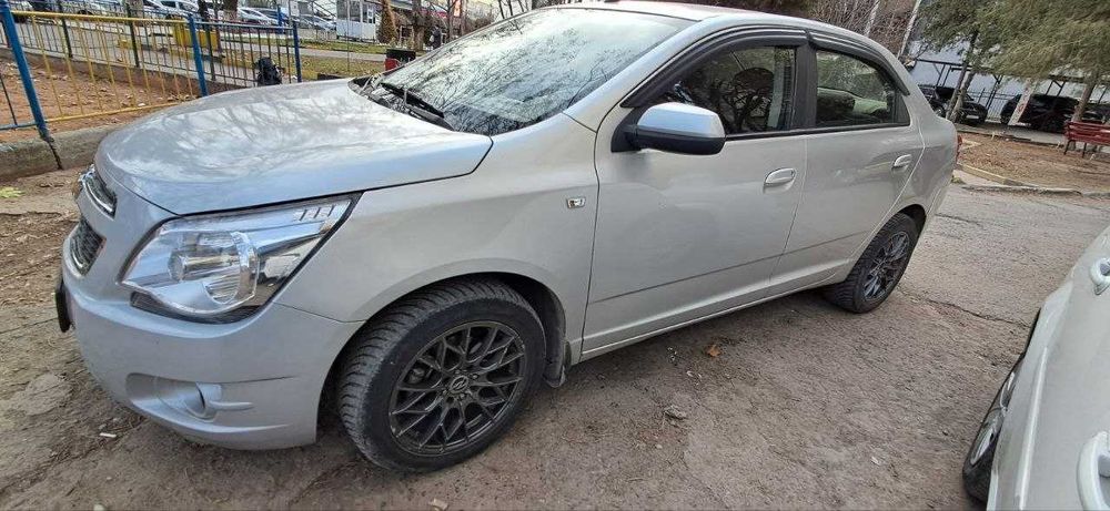 Продаётся автомобиль