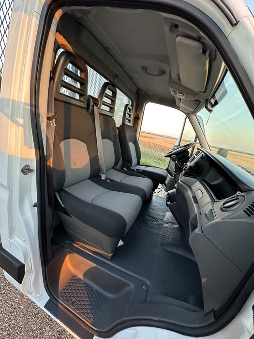 Iveco Daily 40C17 - 3.0 Diesel - 170 cai, basculabil, basculabil pe 3 parti, bena noua 4,20M, 270.000 km - an 2013, recent adus