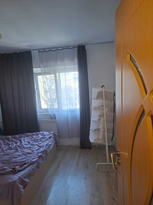 Vand apartament3 camere decomandat
