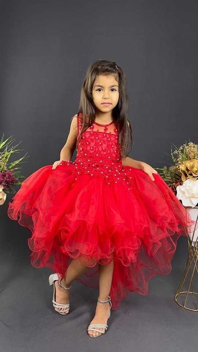 Rochita eleganta cu trena, rosu , 6, 7 si 8 ani