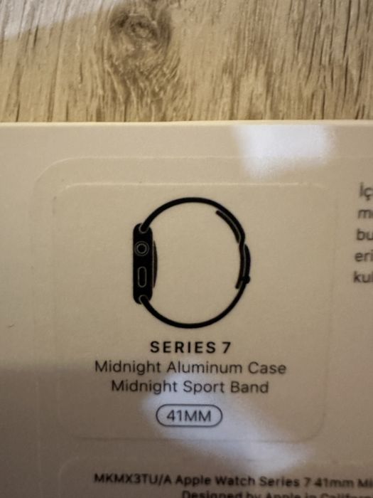 Apple watch series 7 midnight aluminum case