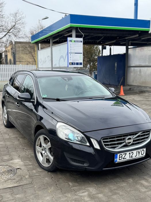 Volvo v60 2.0 diesel  5 cilindri automat