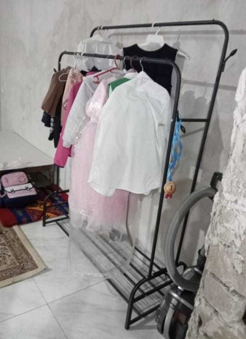 Напольный вешалка