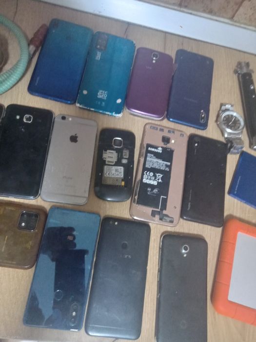 Telefoane pentru piese