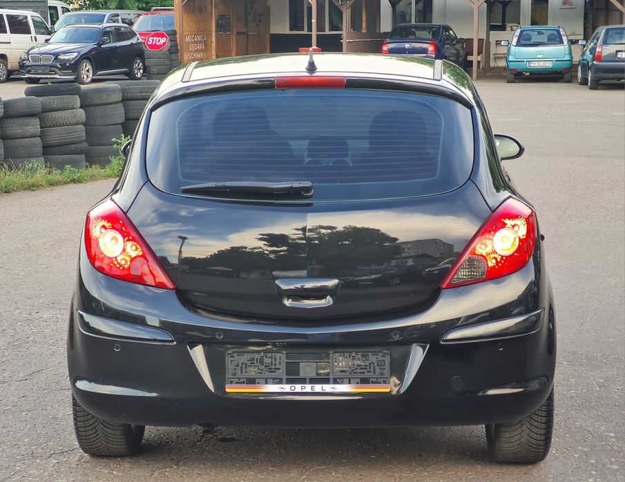 Opel Corsa D ~ 2014 ~ 1.2 Benzină - 75 CP ~ Euro5 ~ Navi  Klimă  Senzori Volan/Scaune Încălzite  Jante ~ Imp Germania