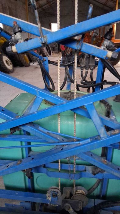 Instalație erbicidat met