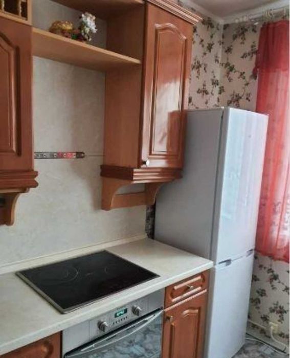 Сдаётся 1 ком. В районе 1000 мелочей, Абдирова