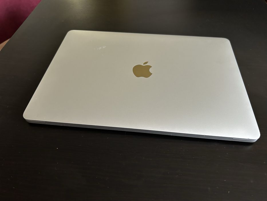 Macbook Pro 13" A1708 i5 8 GB RAM 128 GB SSD 271 cicluri
